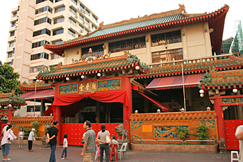Chinese Buddhist Kwan Imm Temple in Singapore