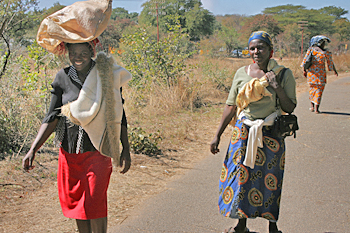Women in traditional dress in Vicoria Falls Zimbabwe