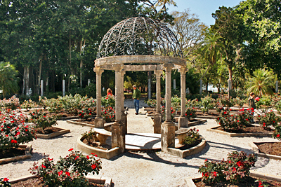 Ringling Rose Garden