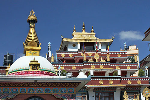Side-by-side Buddhist and Hindu monasteries and a lovely Buddhist stupa in the Chhetrapati district of Kathmandu