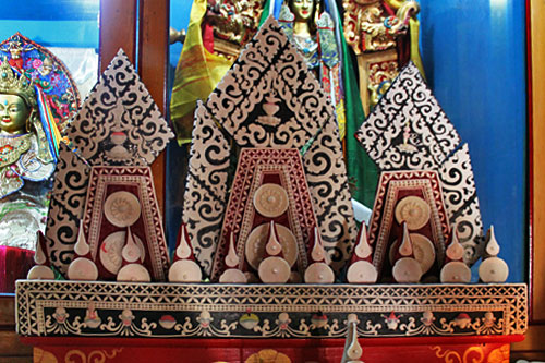 Yak butter sculptures take months to carve
