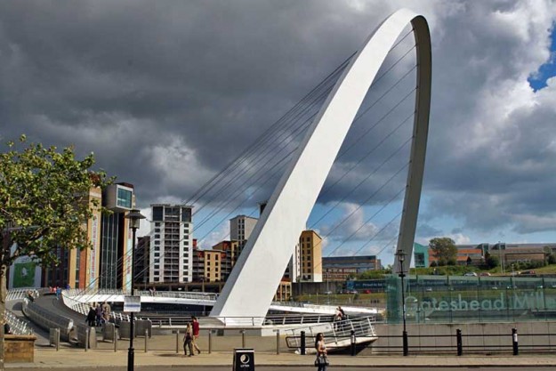 PHOTO: Gateshead Millennium Bridge, Newcastle, England