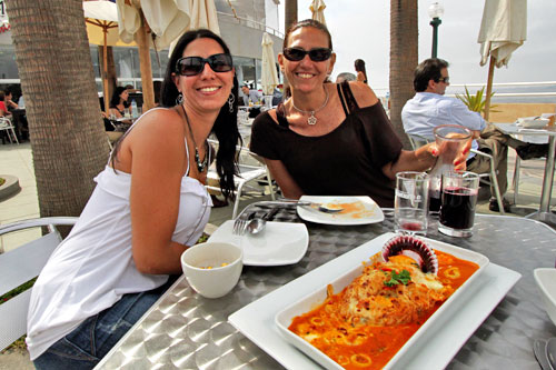 Karina Gonzales and Lissy Zavala treat me to a day at the Rowing Club of Lima, complete with gourmet lunch that included Tacu Tacu, a specialty of the house 