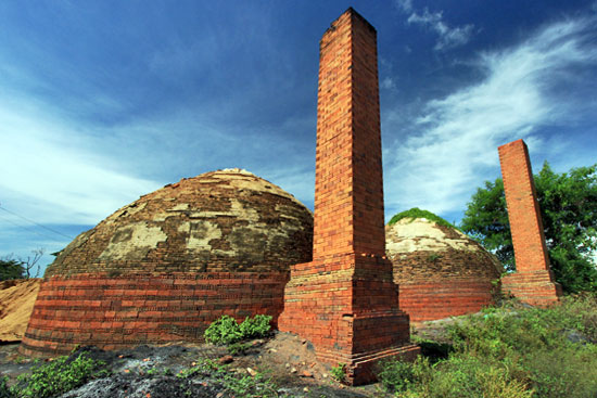 Brick kiln in tiny village at end of the Bamboo Train ride