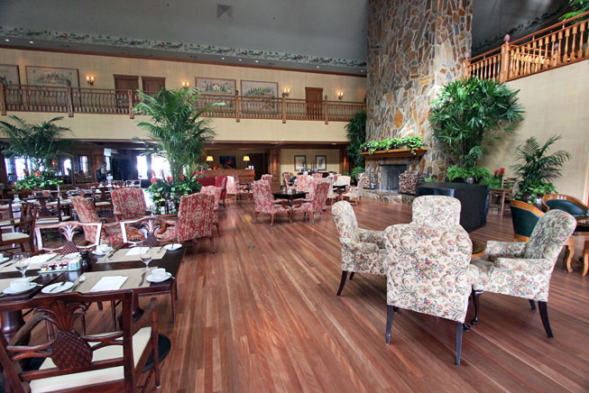 The Terrace Restaurant at Four Seasons Resorts Lana'i - The Lodge at Ko'ele