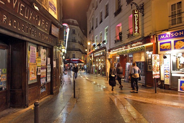 PHOTO: Latin Quarter, Paris France