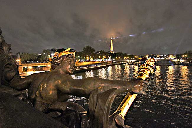 One Traveler S Route For A Walking Tour Of Paris By Night