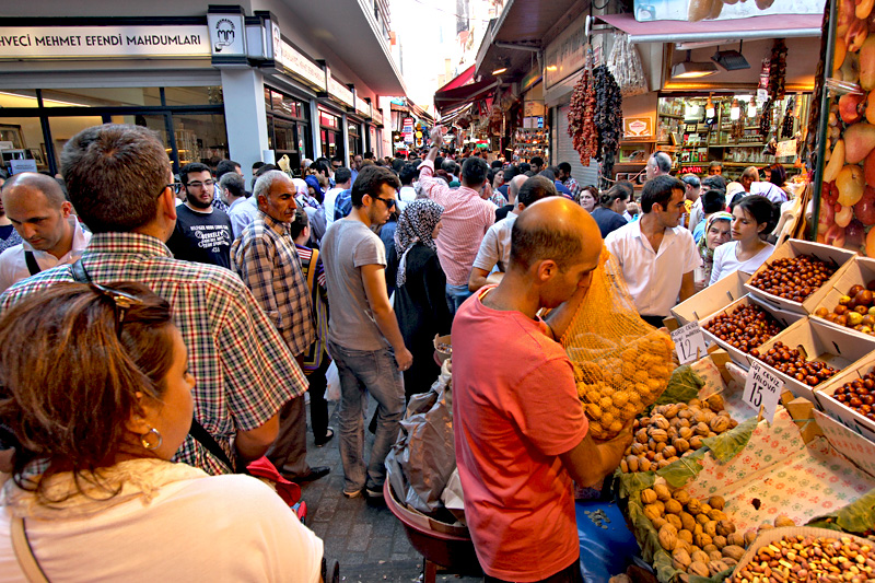 Locals and Tourists Cram the Asmaatti Carsi Market in Istanbul, Turkey