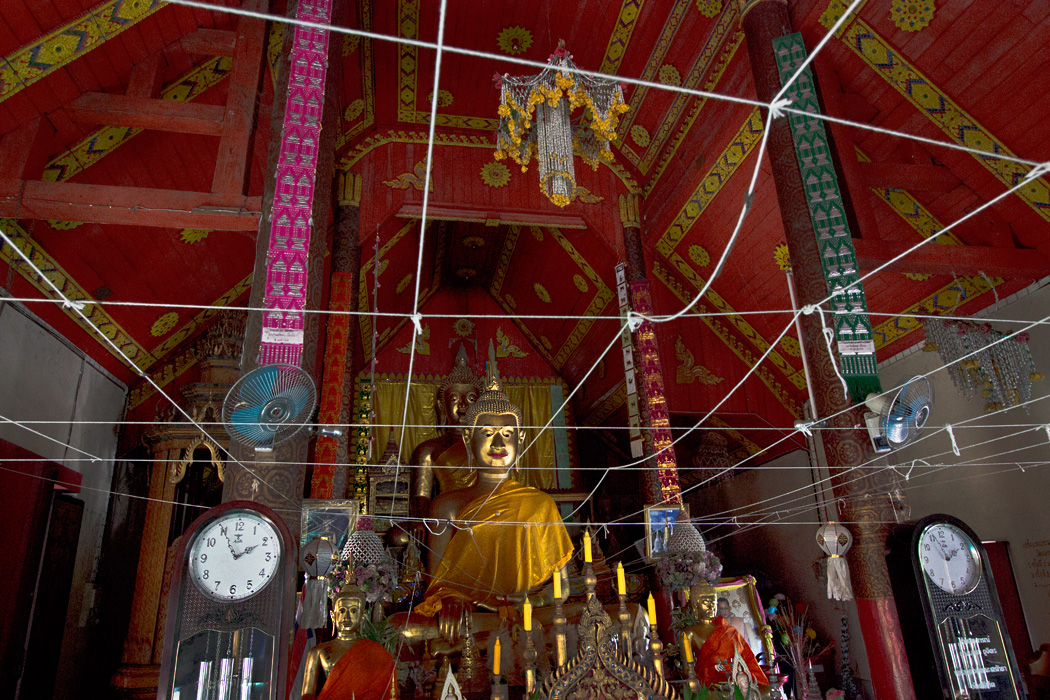 Gaudy decor at Wat Si Goet in Chiang Mai, Thailand