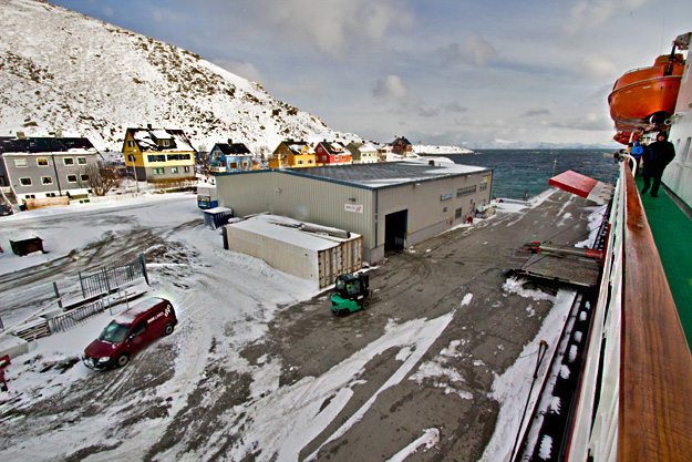 Delivering supplies and cargo in Havoysund