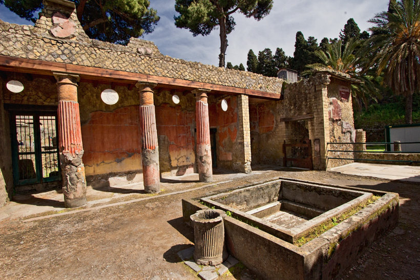 PHOTO House of the Relief of Telephus in Herculaneum, Italy