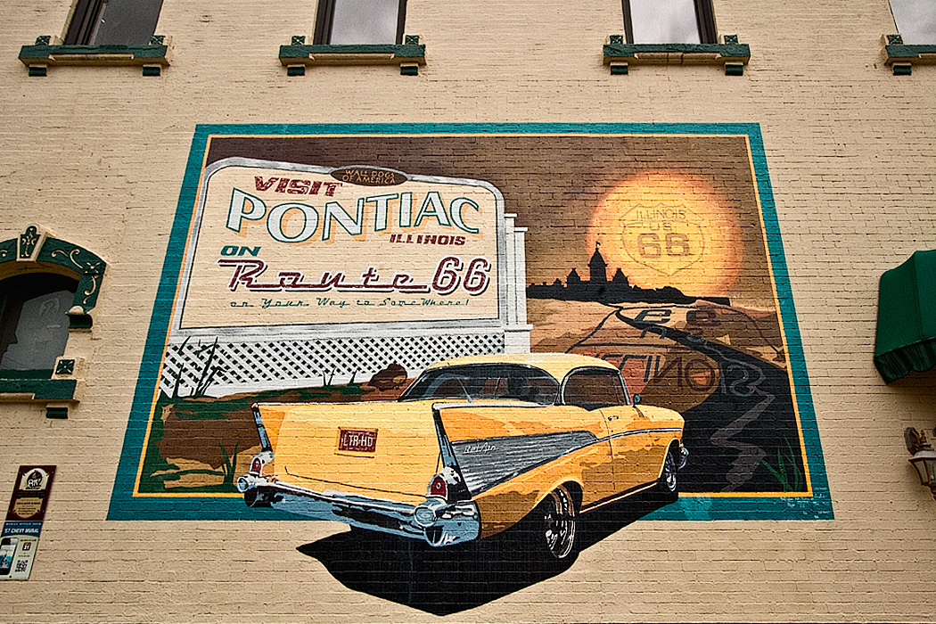 Mural on the side of a building in Pontiac, Illinois celebrates the golden age of automobiles, as well as historic U.S. Route 66