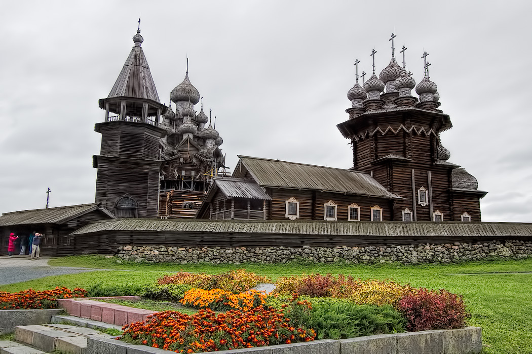 22 domed Transfiguration Church, built completely of wood, on Kizhi Island in Lake Onega, Russia