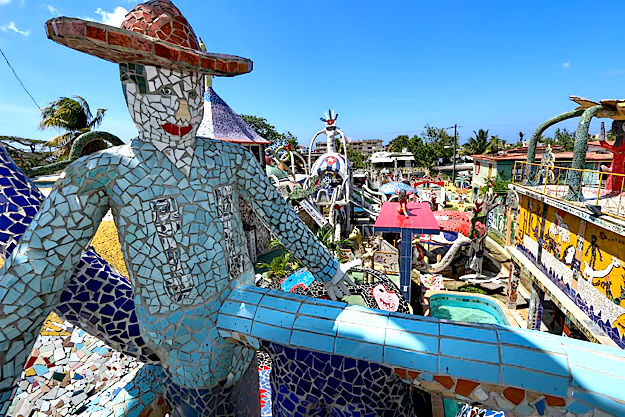 Giant campesino surveys the compound at Proyecto Fuster