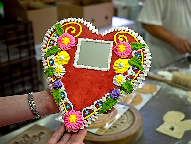 Heart shaped Hungarian Honey Cake has a mirror in the middle so the receiver can "see the face of the person whom the giver loves"