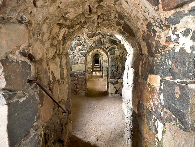 Tunnels within the thick stone walls of the fortress were completely deserted, as were most of the other historic sites around the islands. Crowds were only a problem at spots where Pokémon characters live 