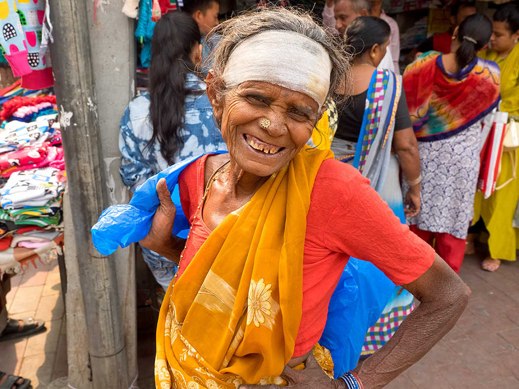 Portrait of woman at Lajpat Nagar Central Market in Delhi, India