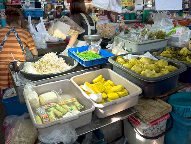 Homemade tofu, fresh bean sprouts, and pickled cabbage can also be purchased at the morning fresh market