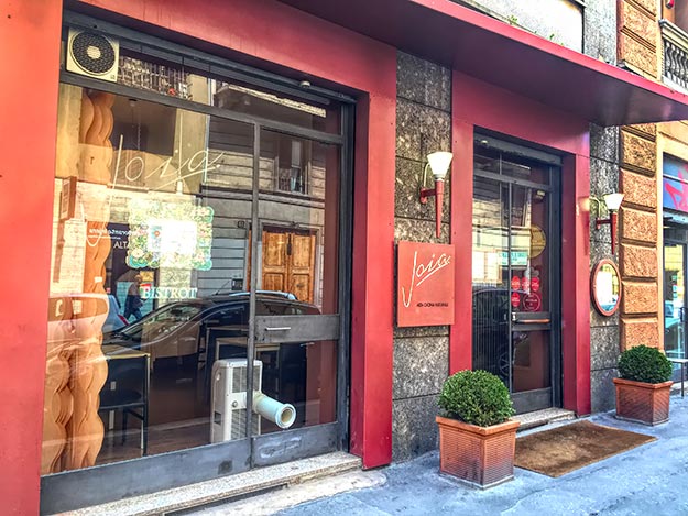 Joia Vegetarian Restaurant, one of two exceptional Vegan and Vegetarian restaurants in Milan, Italy