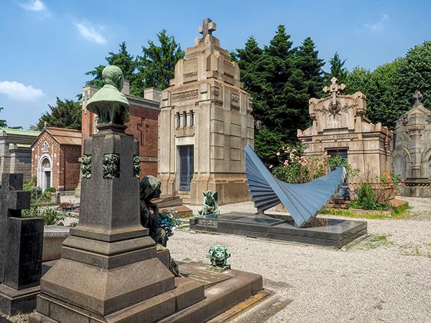 Contemporary sculptures sit side-by-side with classic tombs