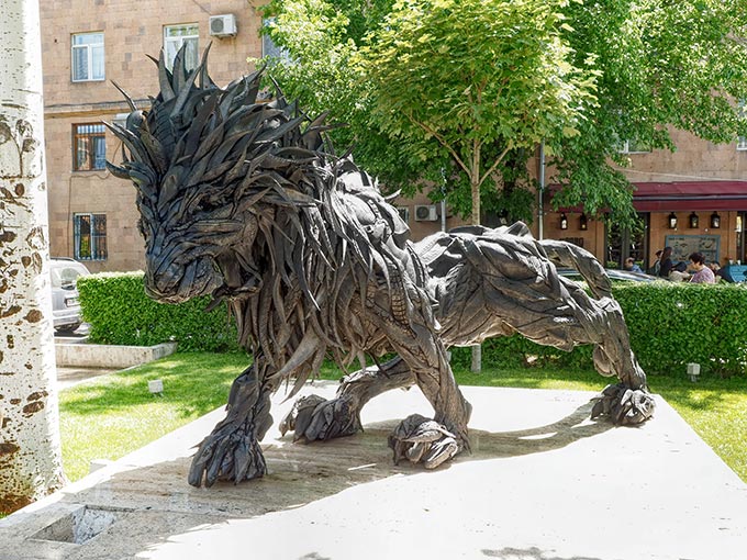Lion sculpture in Cafesjian Sculpture Garden
