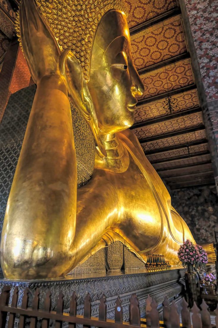 Giant Reclining Buddha at WatPho in Bangkok (Krung Thep Maha Nakhon)